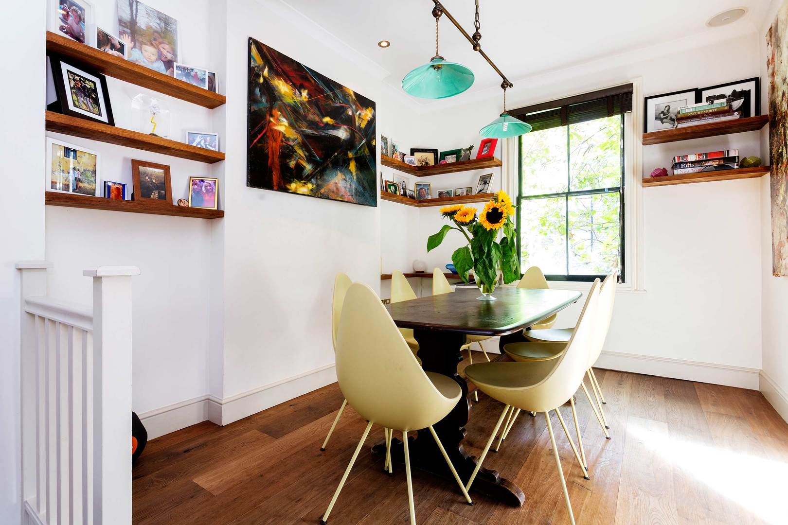 La Vie En Rose 2 Bed Short Let Vacation Rental In London Veeve