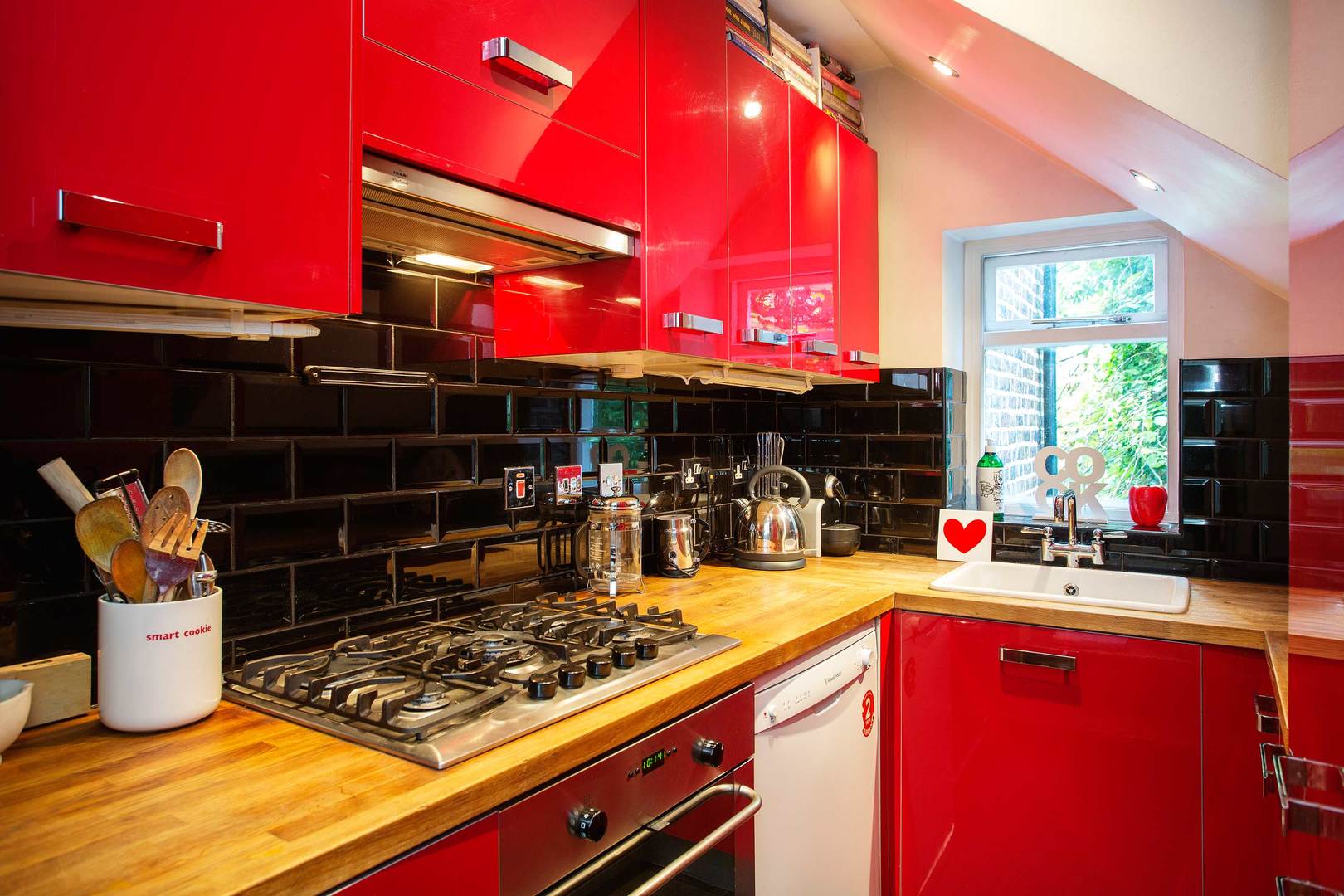 La Vie En Rose 2 Bed Short Let Vacation Rental In London Veeve