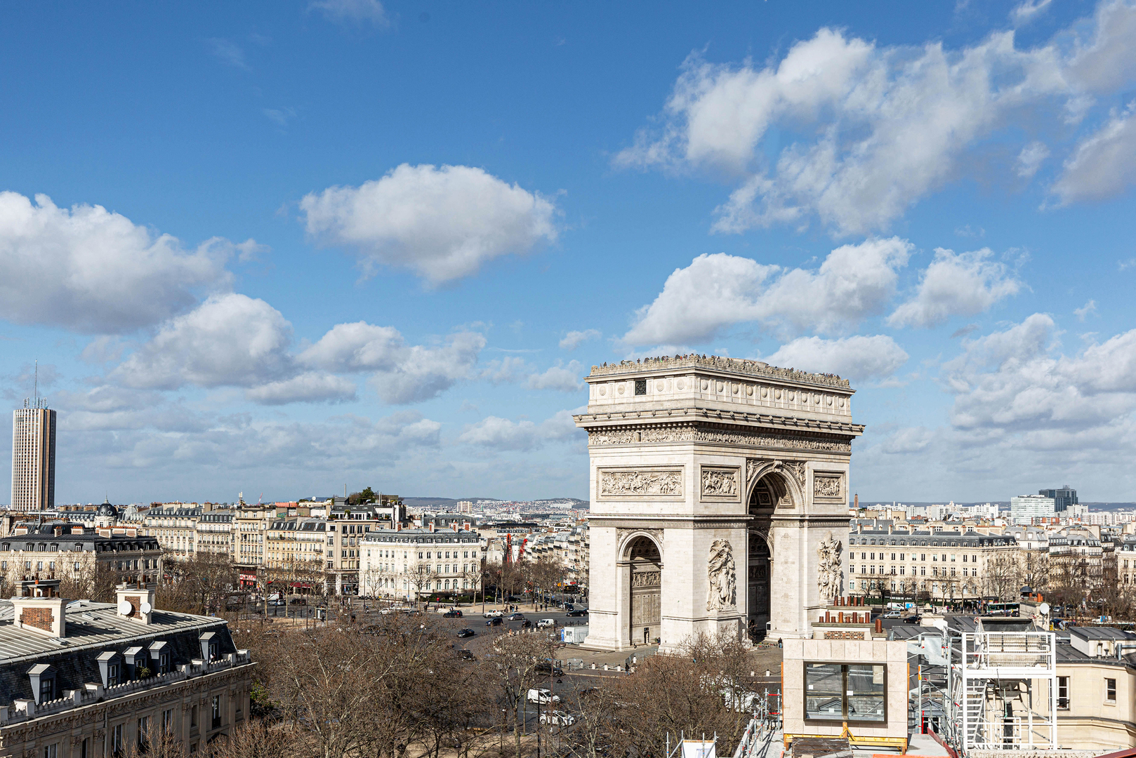 Rooftop Views of the Arc de Triomphe 2 Bed Short Let Vacation Rental